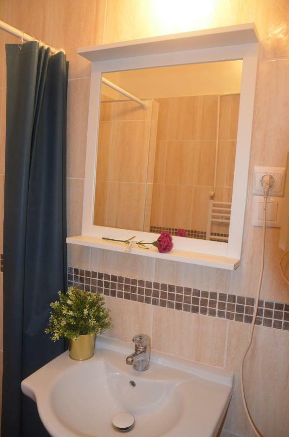 No. 11 Apartment With 2 Bathrooms Next To Railway Station บูดาเปสต์ ภายนอก รูปภาพ